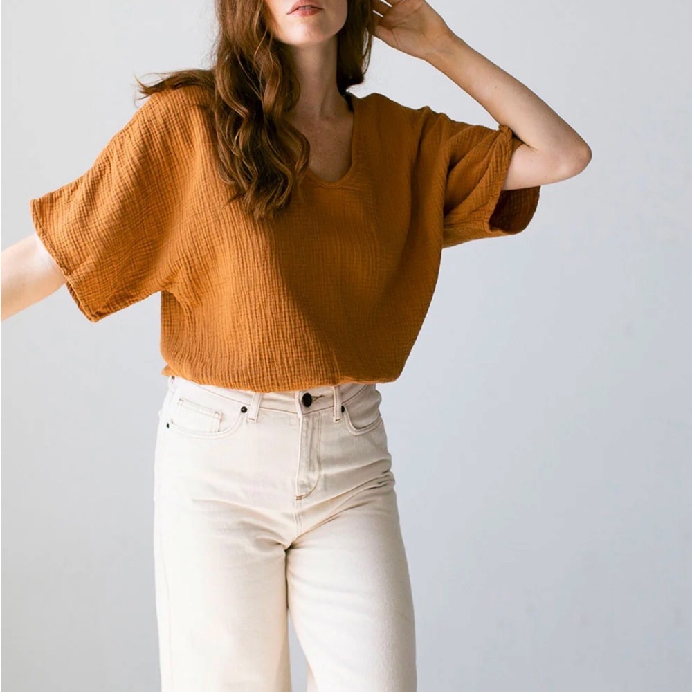 Suunday gauze dolman top in meerkat